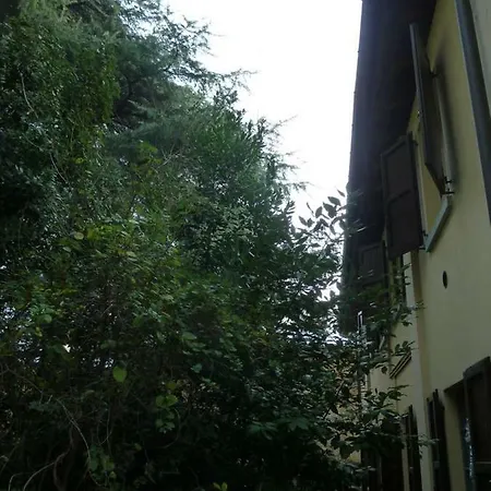 La Stanza Sui Cedri - Smart Working - Airport - Private Parking - Ducati - Philip Morris