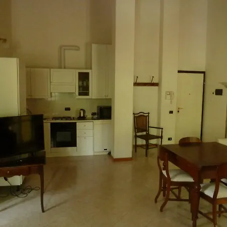 La Stanza Sui Cedri - Smart Working - Airport - Private Parking - Ducati - Philip Morris Bologna