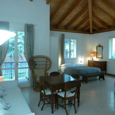 La Stanza Sui Cedri - Smart Working - Airport - Private Parking - Ducati - Philip Morris Bologna