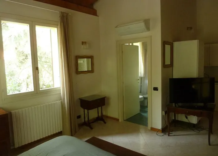 La Stanza Sui Cedri - Smart Working - Airport - Private Parking - Ducati - Philip Morris Apartmán *