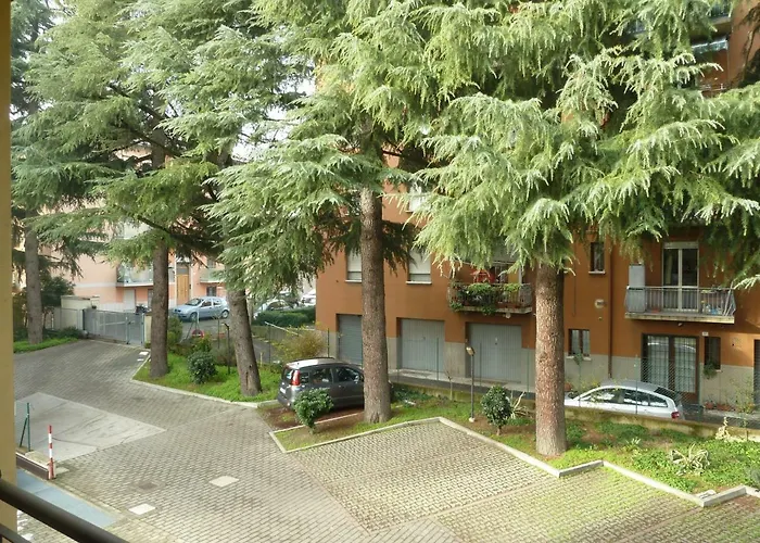La Stanza Sui Cedri - Smart Working - Airport - Private Parking - Ducati - Philip Morris Appartement