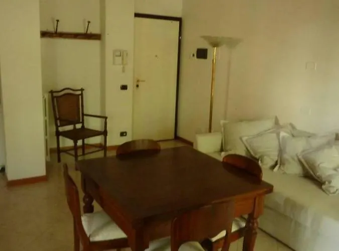 La Stanza Sui Cedri - Smart Working - Airport - Private Parking - Ducati - Philip Morris بولونيا