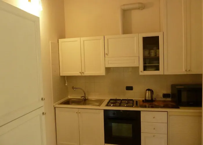 La Stanza Sui Cedri - Smart Working - Airport - Private Parking - Ducati - Philip Morris